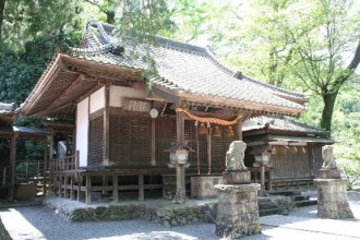 白瀧神社