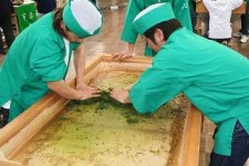 宇治茶手もみ製茶技術