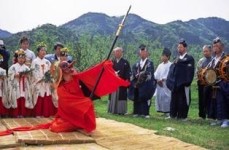 多由比神社の例祭神事(若狭の王の舞群)
