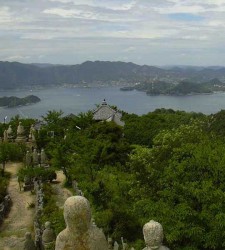白滝山（五百羅漢像）