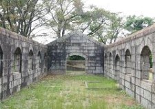 呉湾（広湾）を守る砲台群　高烏砲台跡