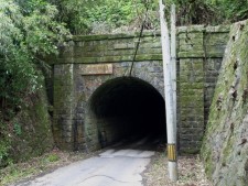 曽路地谷トンネル