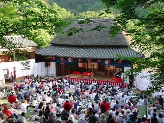 小豆島農村歌舞伎及び舞台，石の桟敷席 