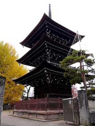 国分寺三重塔(水間相模の建築群)
