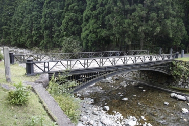 神子畑鋳鉄橋(みこばたちゅうてつきょう)