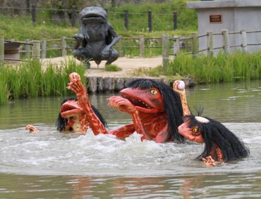 河童の河太郎と河次郎、天狗
