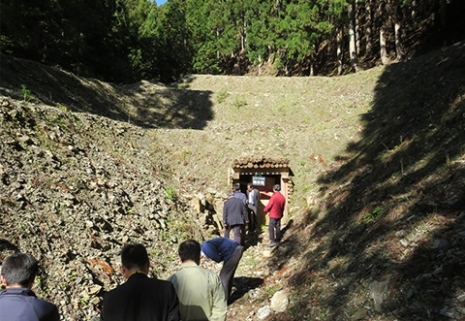 日本最大の自然金“モンスターゴールド”を産出した鹿折金山坑口（気仙沼市）