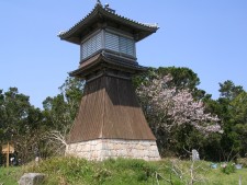 灯籠堂の石塁