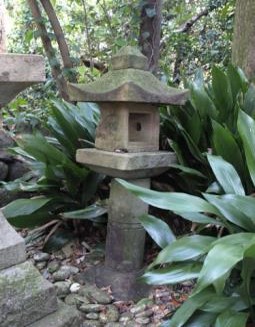 孔島厳島神社の石造物