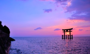 画像：瑠璃色に輝く琵琶湖