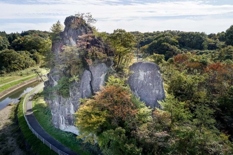 大谷の奇岩群（越路岩）