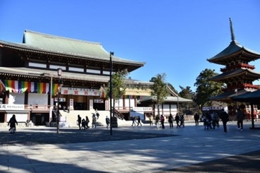 成田山新勝寺と新勝寺三重塔（成田市）