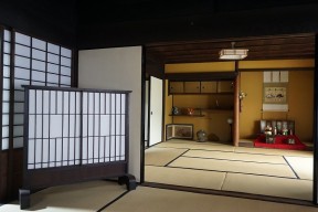 奥行きのある室内