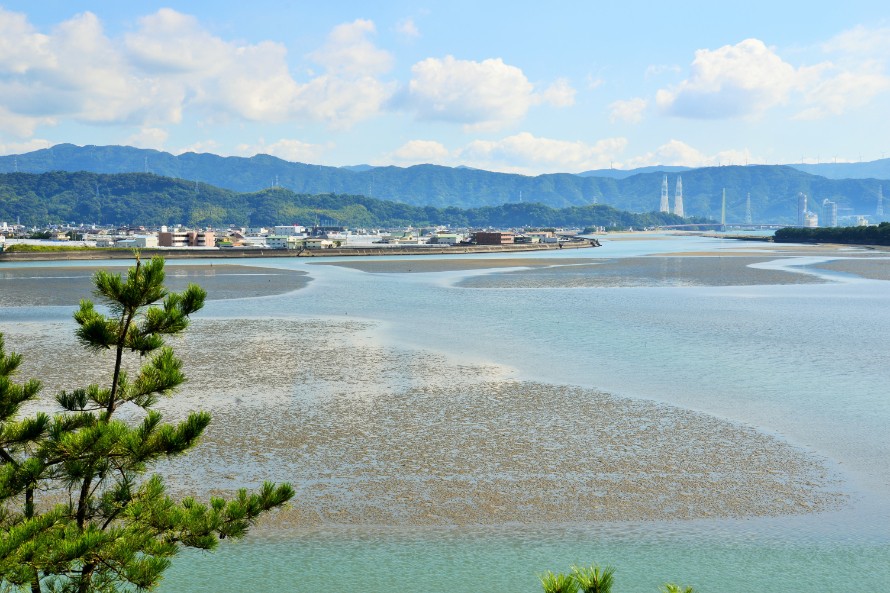 歴史を超えて多くの人を惹きつける和歌の浦 