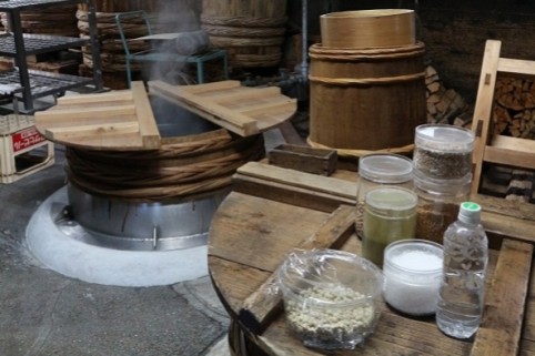 材料のサンプル展示（写真右手前）