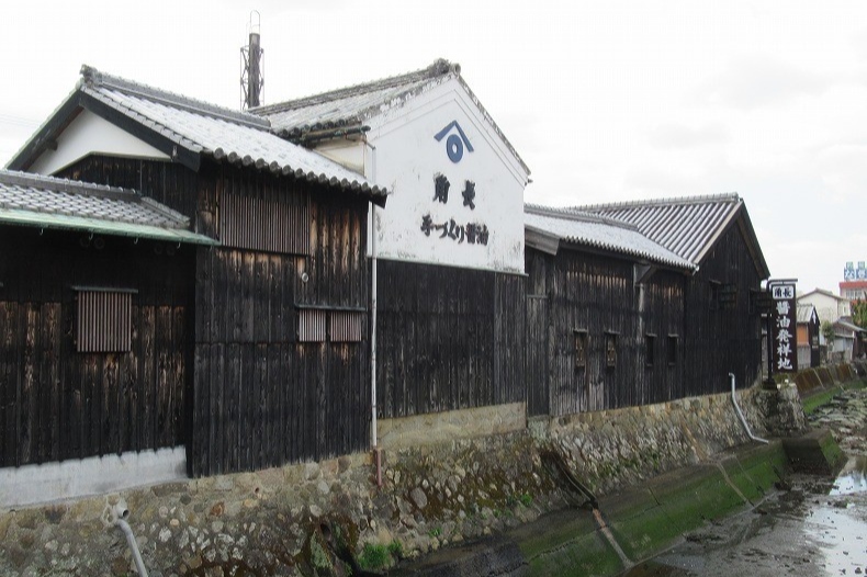 「しょうゆ堀」の異名を持つ内港、大仙堀