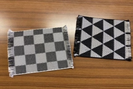 桐生織のコースター