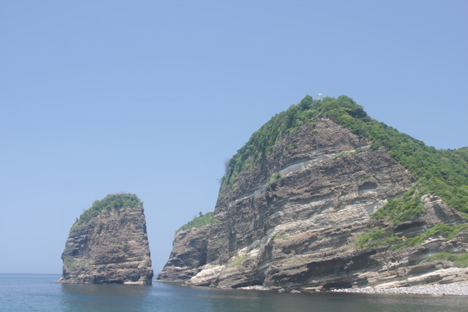 立神岩(たてがみいわ)