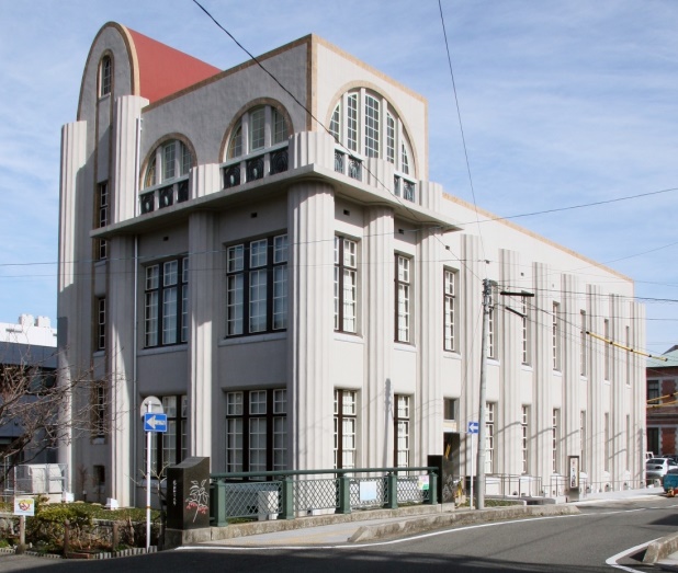 旧逓信省下関郵便局電話課庁舎