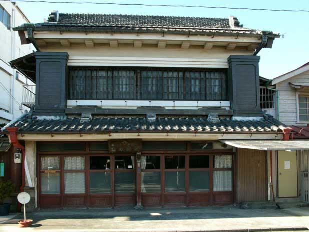 牧野本店店蔵・主屋・土蔵・足袋とくらしの博物館