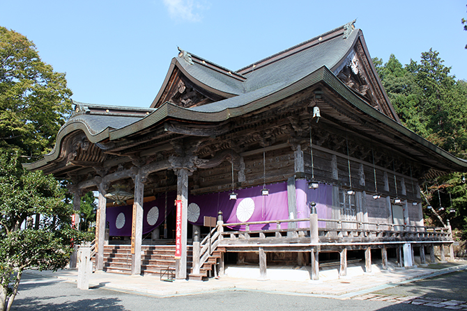 成相寺　本堂 