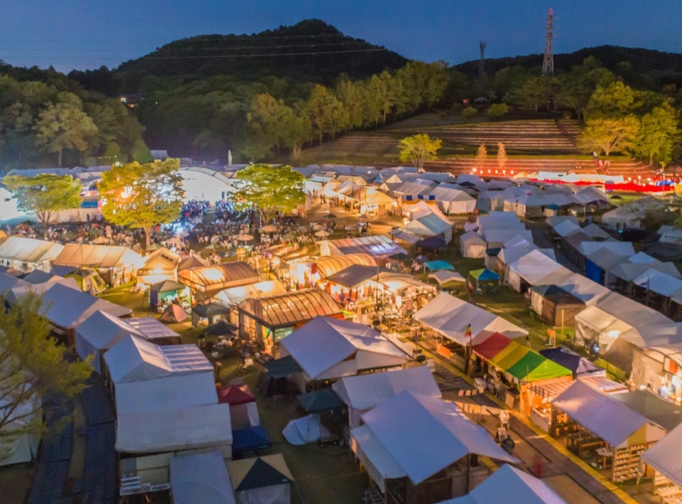 ちこ様　③5本 ⑥10本 Amazon.co.jp: サチコと神ねこ様 5 (フィールコミックス) : wako: 本