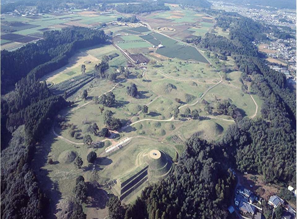 ◆宮崎古物店◆【古美術】【渡来】古田黄石『江南遊彫件』手彫　清朝期　時代物　根付　擺件　6.5x4.3x3.3センチ　139.8グラム 古代人のモニュメント｜日本遺産ポータルサイト