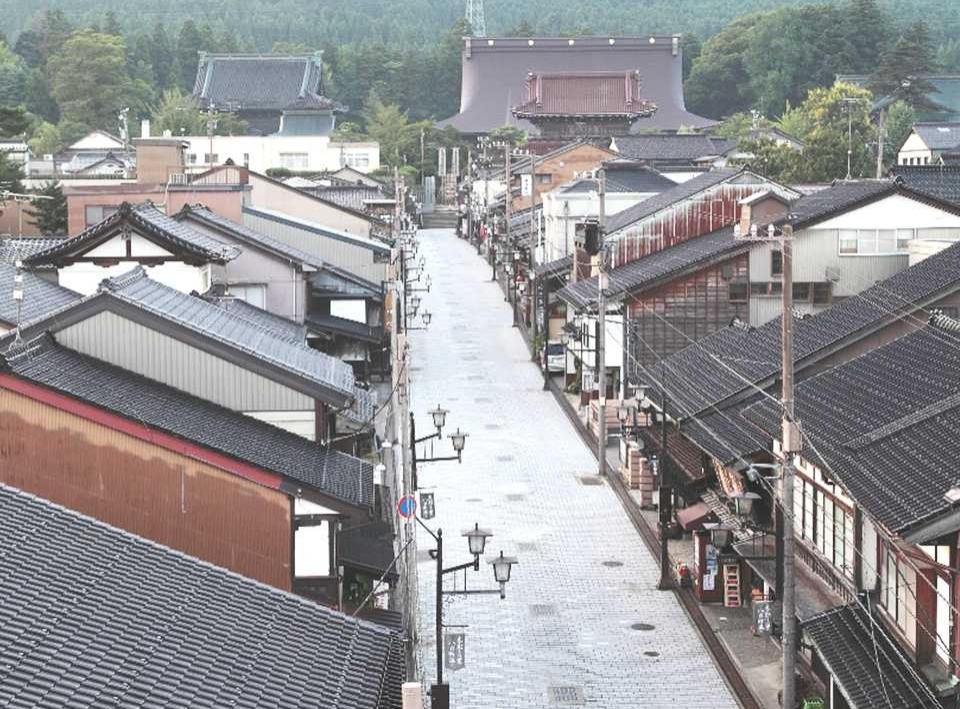 宮大工の鑿一丁から生まれた木彫刻美術館・井波 構成文化財 宮大工の鑿一丁から生まれた木彫刻美術館・井波 構成文化財